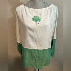 ST. JOHN Sport Women’s Linen like Top Green White Embroidered tree design